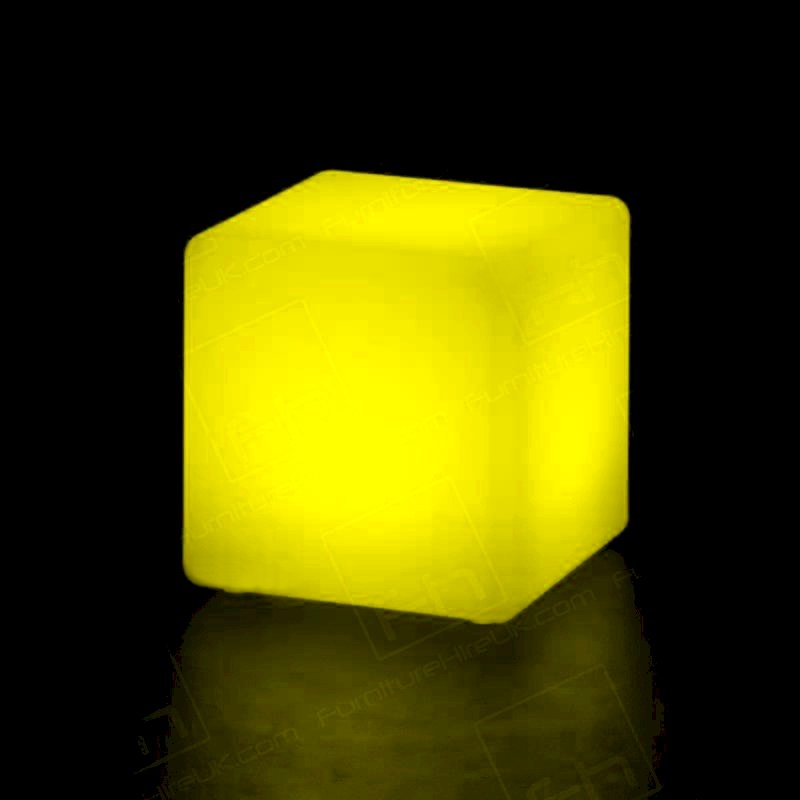 LED Colour-Changing Cube